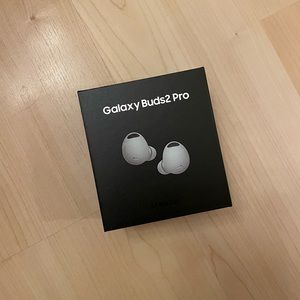New Unopened White Samsung Galaxy Buds2 Pro